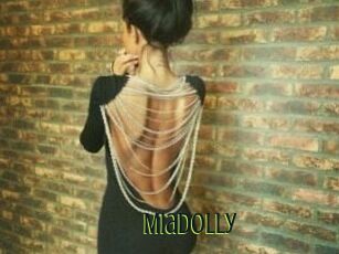 Mia_Dolly